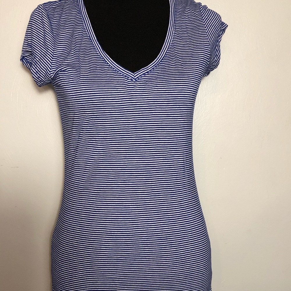 Guess tee